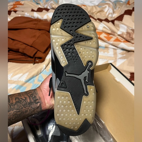 Jordan 6s - Picture 3 of 3